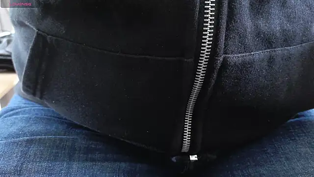 Snapshot of IndienTiger chatting on 03.23.26 IndienTiger online show from 03.23.26