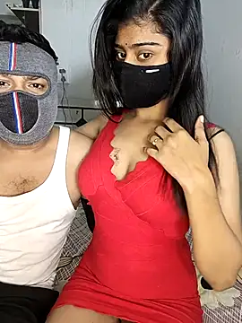 Snapshot of Love-N chatting on 11.27.25 Love-N online show from 11.27.25