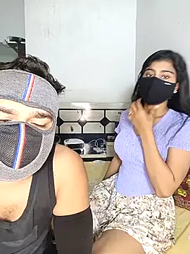 Snapshot of Love-N chatting on 12.20.25 Love-N online show from 12.20.25