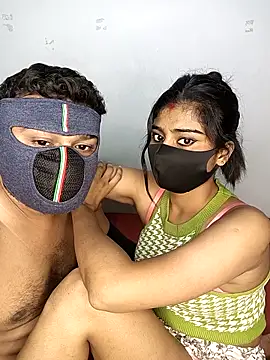 Snapshot of Love-N chatting on 03.27.26 Love-N online show from 03.27.26