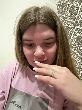 Snapshot of ella_zzz chatting on 02.23.26 ella zzz online show from 02.23.26