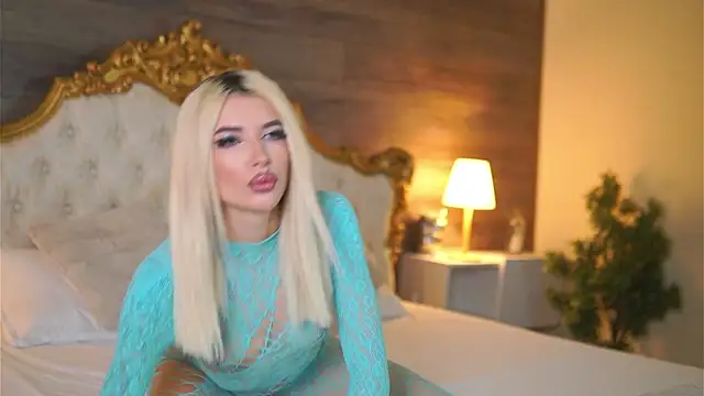 Juicy Jessye online show from 02.14.25