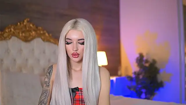 Juicy Jessye online show from 02.26.25