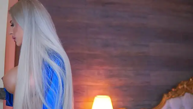 Juicy Jessye online show from 11.08.25