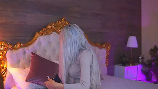 Juicy Jessye online show from 01.14.26