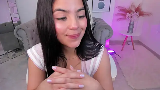 Layla Breezee online show from 03.08.25