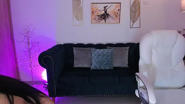 Layla Breezee online show from 02.03.26