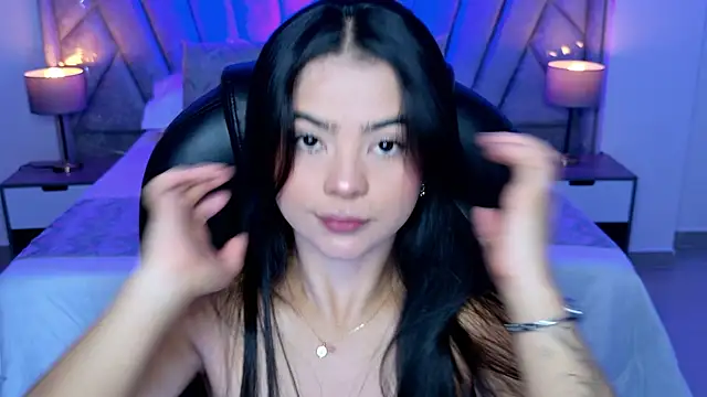 Layla Breezee online show from 06.27.26