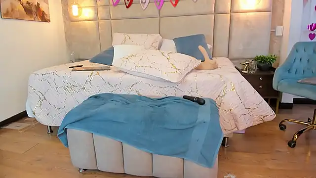 Mara Torres1 online show from 02.13.25