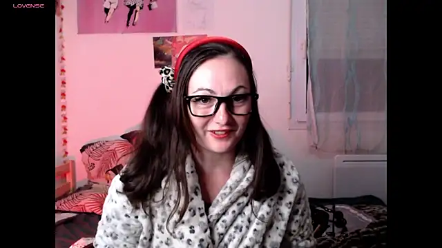 Snapshot of AdorahB3ll3 chatting on 04.07.26 AdorahB3ll3 online show from 04.07.26