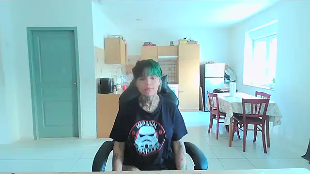 Snapshot of serena__vedette chatting on 02.07.25 serena vedette online show from 02.07.25