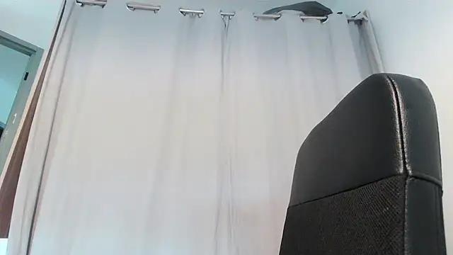 Snapshot of serena__vedette chatting on 09.08.25 serena vedette online show from 09.08.25