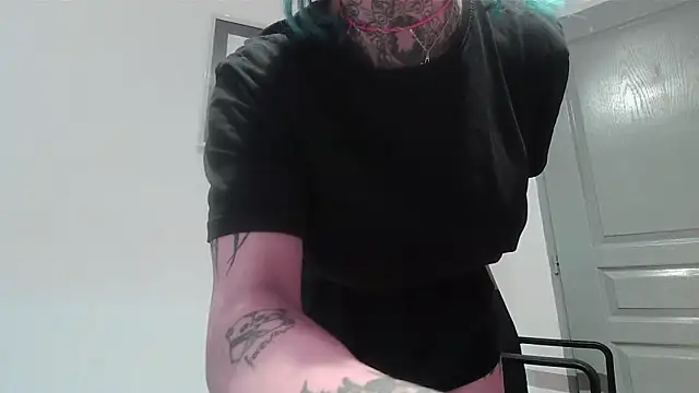 Snapshot of serena__vedette chatting on 11.07.25 serena vedette online show from 11.07.25