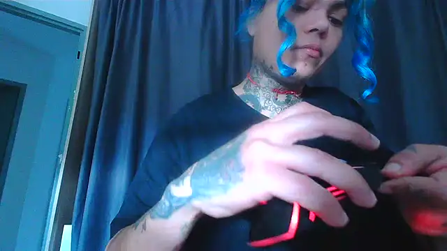 Snapshot of serena__vedette chatting on 11.26.25 serena vedette online show from 11.26.25