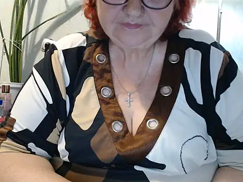 Snapshot of DeniseeRosea chatting on 06.20.26 DeniseeRosea online show from 06.20.26