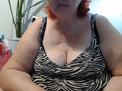 Snapshot of DeniseeRosea chatting on 07.18.26 DeniseeRosea online show from 07.18.26
