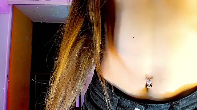 Snapshot of lucyangel_11 chatting on 02.15.25 lucyangel 11 online show from 02.15.25