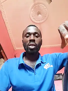 Snapshot of onewinnertee chatting on 10.28.25 onewinnertee online show from 10.28.25