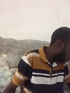 Snapshot of onewinnertee chatting on 12.16.25 onewinnertee online show from 12.16.25