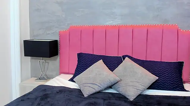 Snapshot of Alaia_Colins chatting on 09.15.25 Alaia Colins online show from 09.15.25