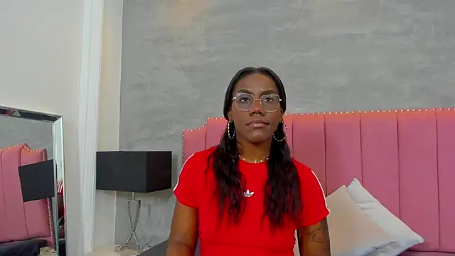 Snapshot of Alaia_Colins chatting on 11.26.25 Alaia Colins online show from 11.26.25