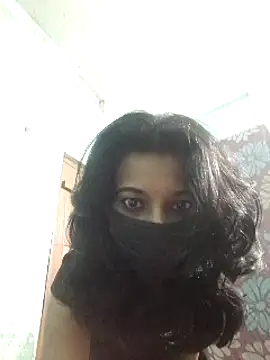 Snapshot of Bong-lady chatting on 01.28.25 Bong-lady online show from 01.28.25