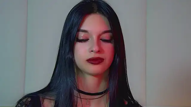 Snapshot of BeverlyMost chatting on 03.19.25 BeverlyMost online show from 03.19.25