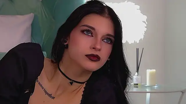 Snapshot of BeverlyMost chatting on 09.13.25 BeverlyMost online show from 09.13.25