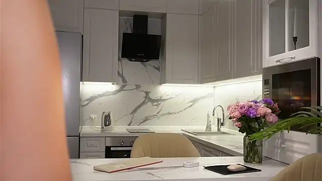 Sofa 01 online show from 11.12.25