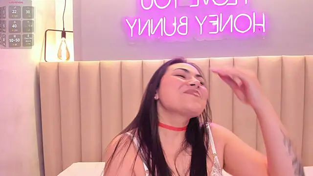 Snapshot of Naomymonroe_ chatting on 02.23.26 Naomymonroe online show from 02.23.26