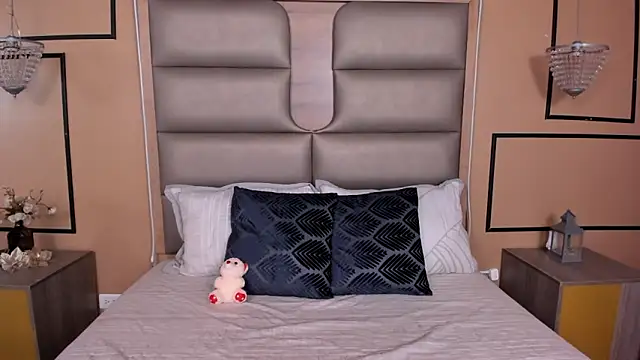 CAYLINCOLLINS online show from 09.30.25