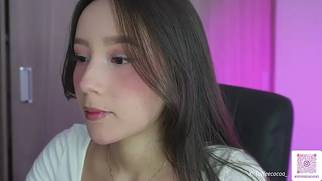 Snapshot of sophi_lii chatting on 09.08.25 sophi lii online show from 09.08.25