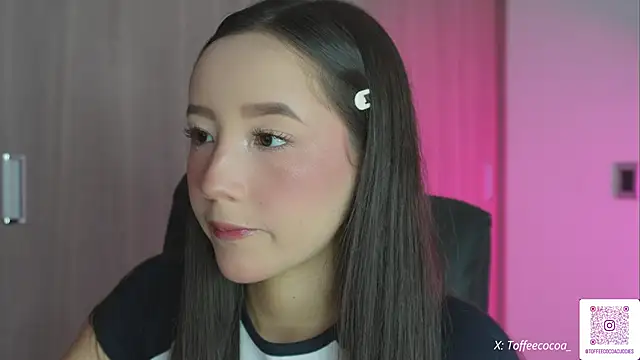 Snapshot of sophi_lii chatting on 09.19.25 sophi lii online show from 09.19.25
