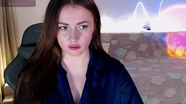 Snapshot of Ollie_James chatting on 11.26.25 Ollie James online show from 11.26.25