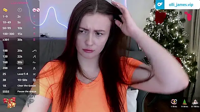 Snapshot of Ollie_James chatting on 12.13.25 Ollie James online show from 12.13.25