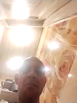 MaxDevilWhite online show from 03.17.26