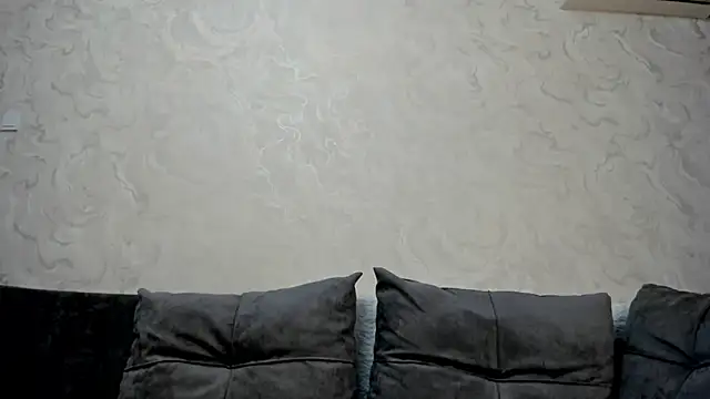 Snapshot of Yuki_miiii chatting on 01.28.25 Yuki miiii online show from 01.28.25