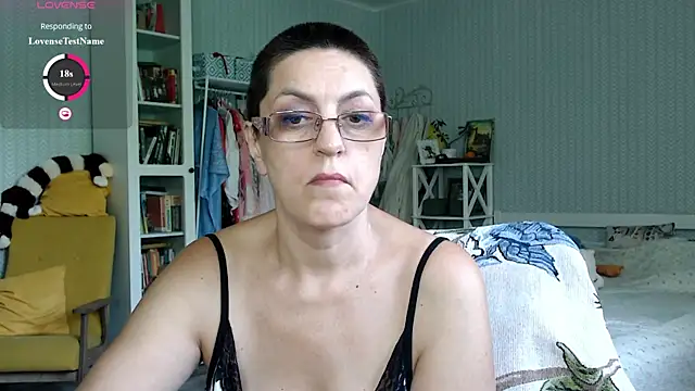 Soffya Soy online show from 06.14.26
