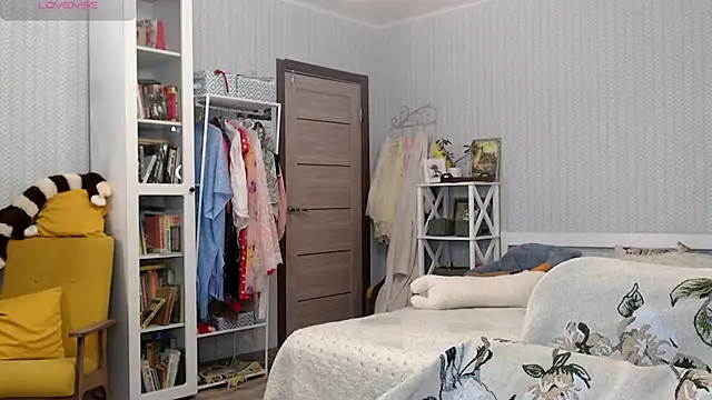 Soffya Soy online show from 06.14.26