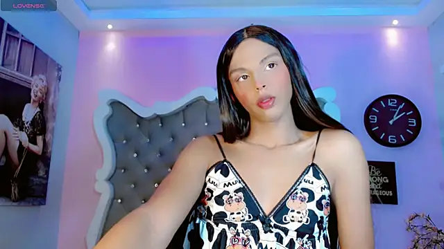 CamiiGarcia online show from 02.17.25