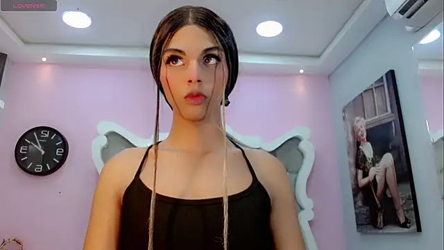 CamiiGarcia online show from 02.22.25