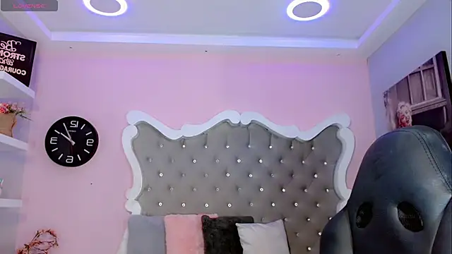 CamiiGarcia online show from 02.25.25