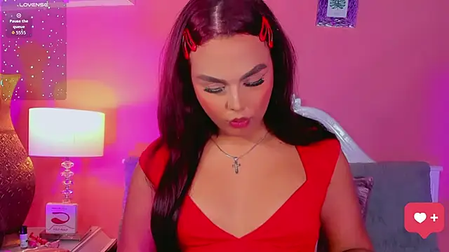 CamiiGarcia online show from 11.26.25