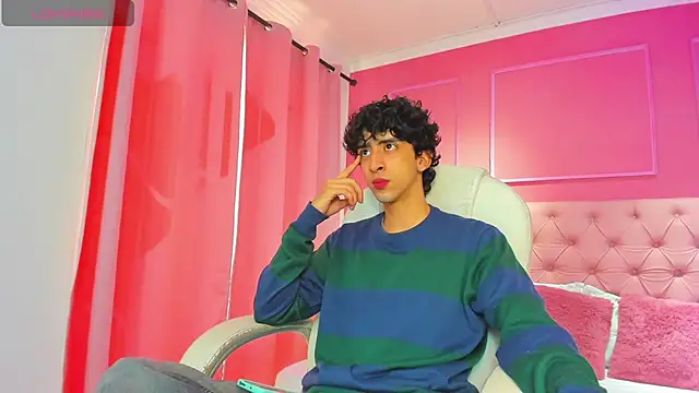 Snapshot of Alezzandro_ chatting on 01.24.25 Alezzandro online show from 01.24.25