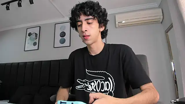 Snapshot of Alezzandro_ chatting on 03.07.25 Alezzandro online show from 03.07.25