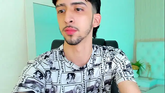 Snapshot of Alezzandro_ chatting on 09.23.25 Alezzandro online show from 09.23.25