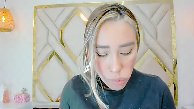 Snapshot of Lannajansen chatting on 02.04.25 Lannajansen online show from 02.04.25