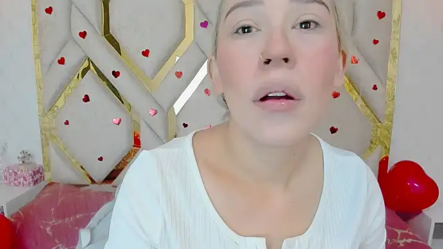 Snapshot of Lannajansen chatting on 02.15.25 Lannajansen online show from 02.15.25