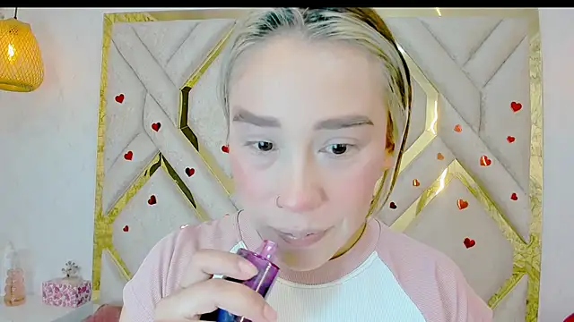 Snapshot of Lannajansen chatting on 02.17.25 Lannajansen online show from 02.17.25