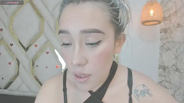 Snapshot of Lannajansen chatting on 03.15.25 Lannajansen online show from 03.15.25